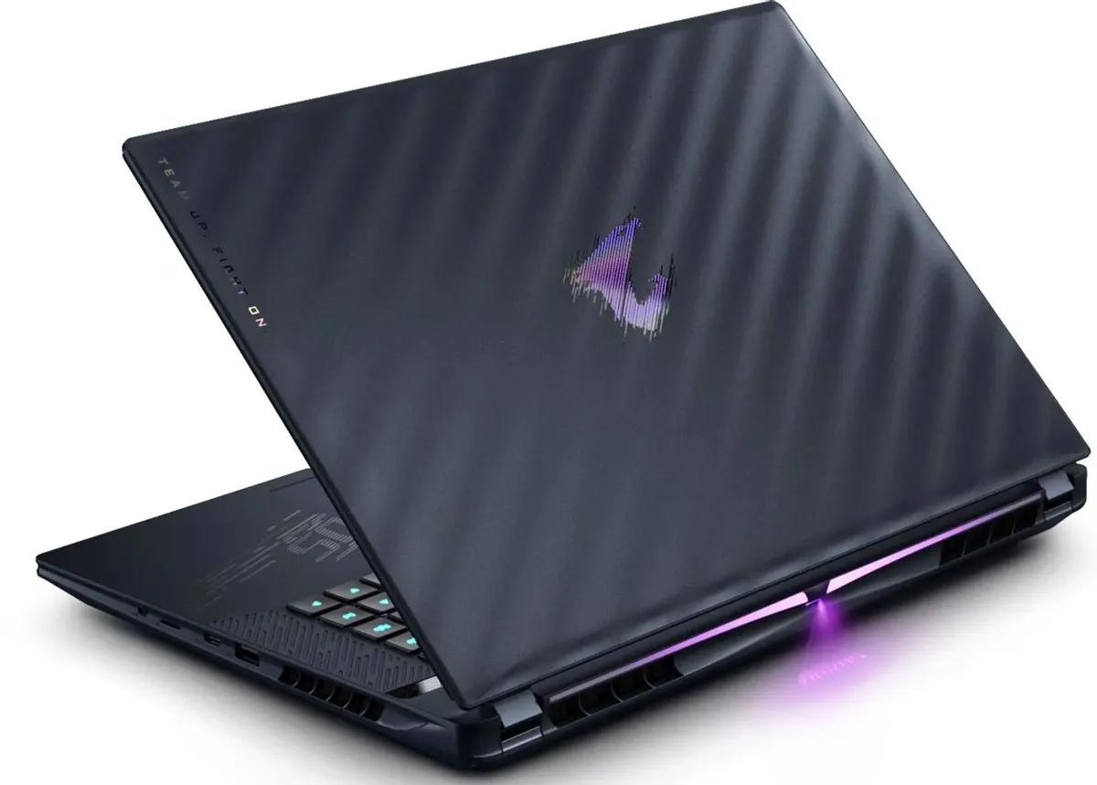 Ноутбук Gigabyte Aorus Master AM6H